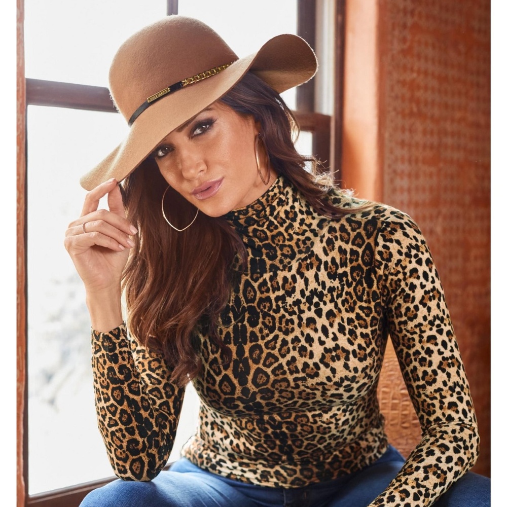 NWT Vince Camuto Camel Wool Hat